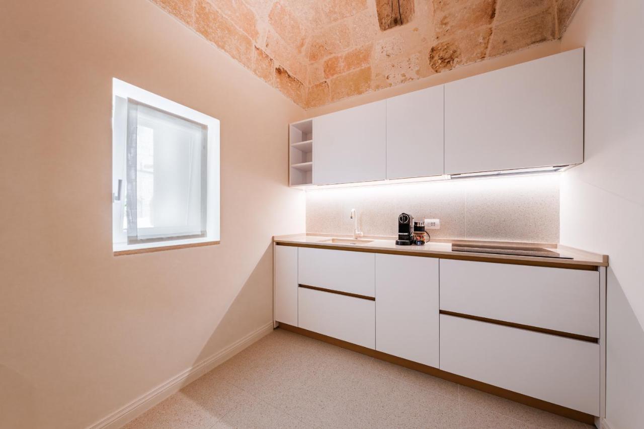 Helloapulia Charming Palazzo Clemente - Self-Catering Suites With Aircondition Monopoli Exteriör bild